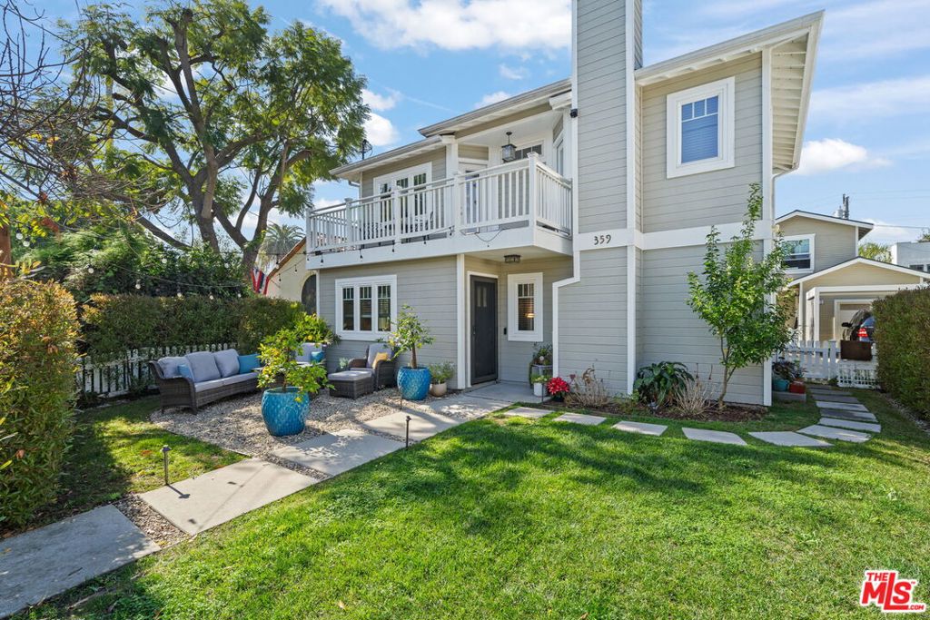 359 Termino Avenue