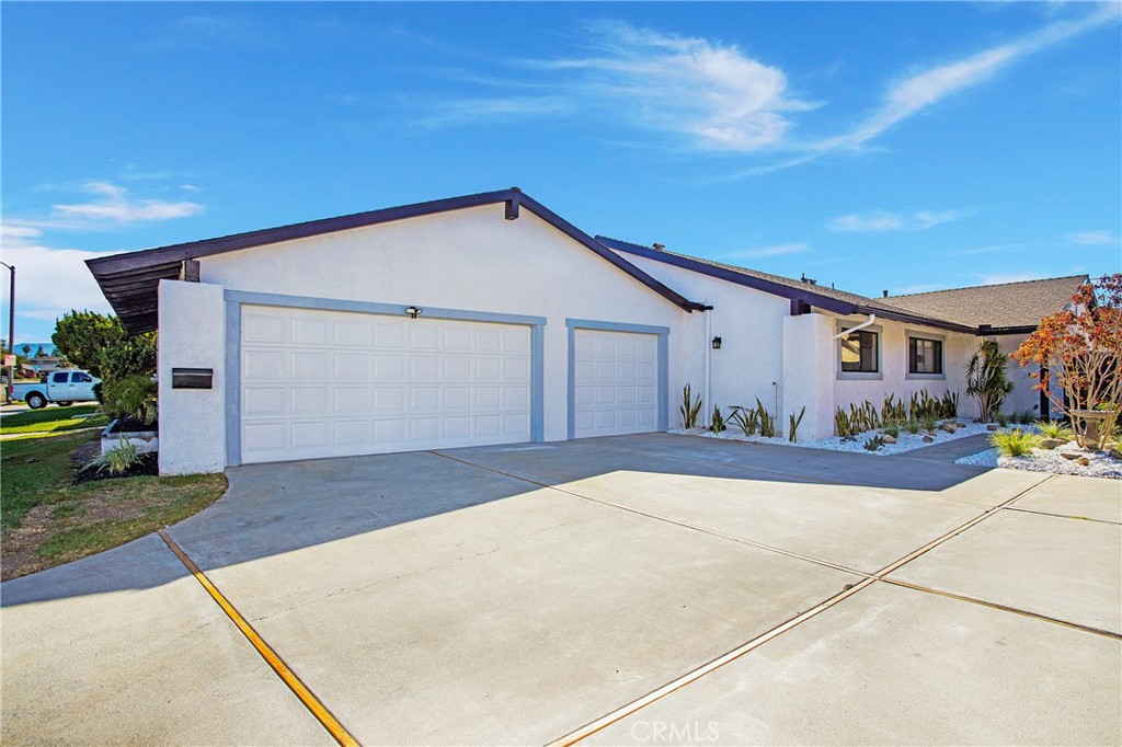 744 E Fairway Drive
