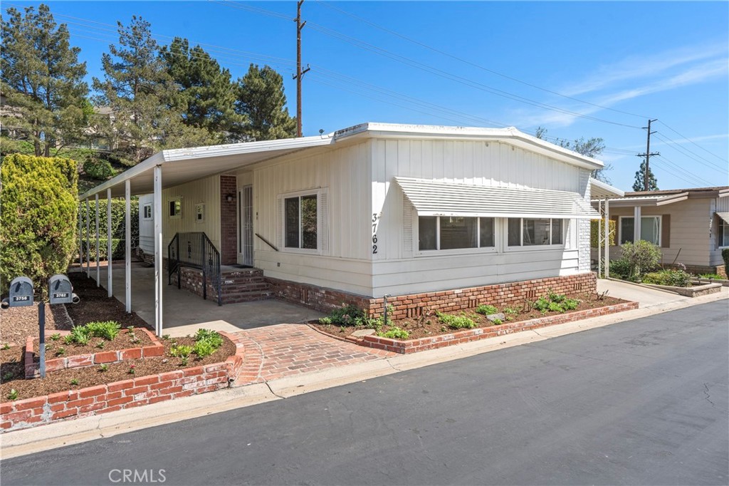3762 Lake Grove Drive 19