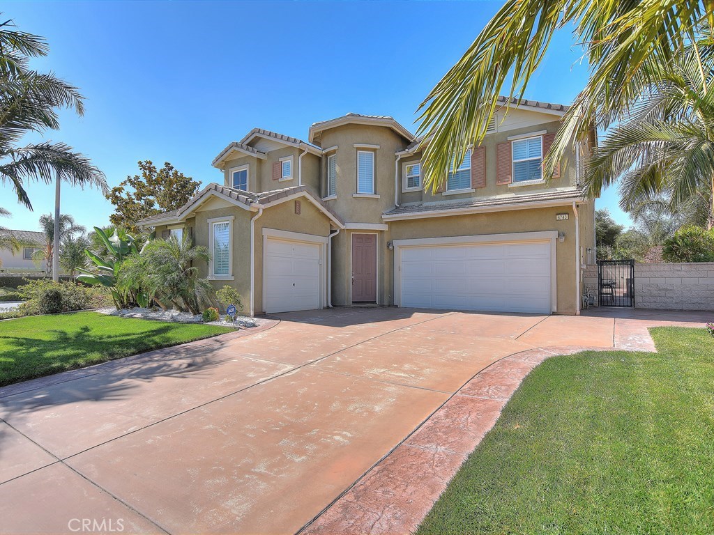 6743 White Clover Way