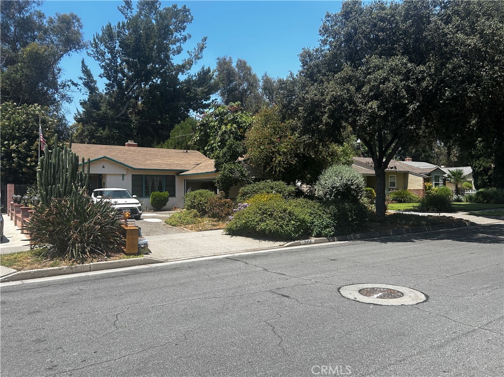 2414 Alona Street