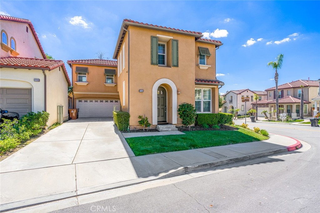 17060 Vista Moraga