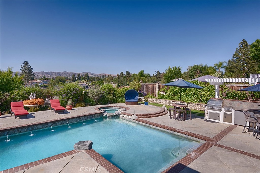 19501 Shadow Hill Drive