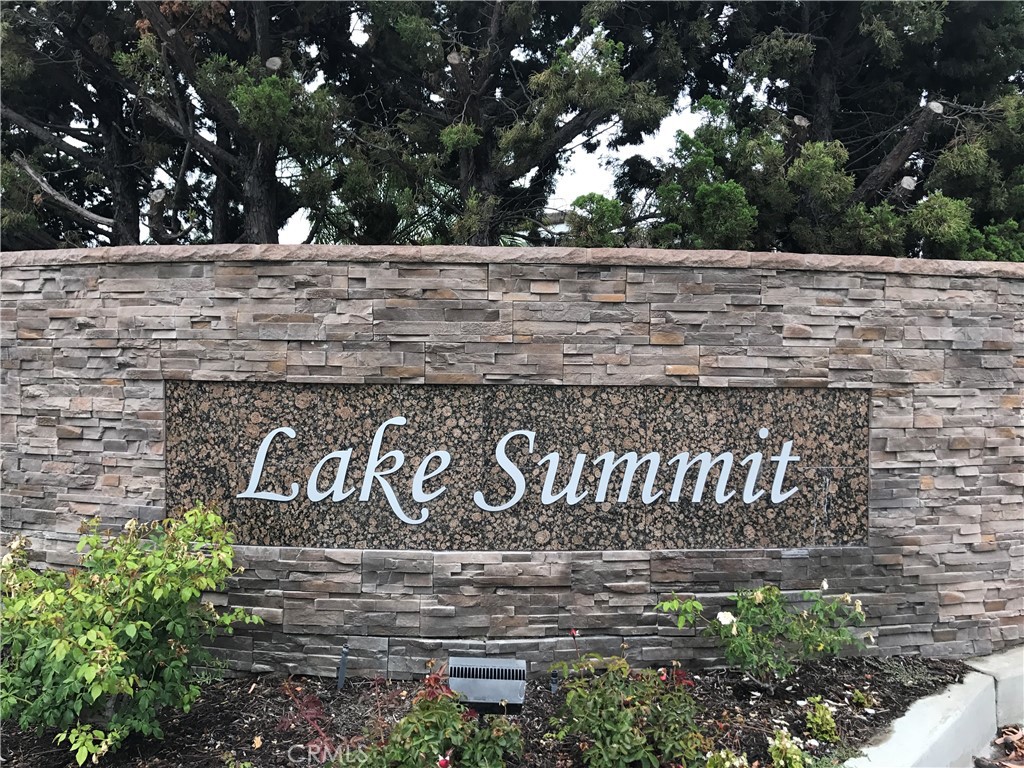 951 S Park Rim Circle