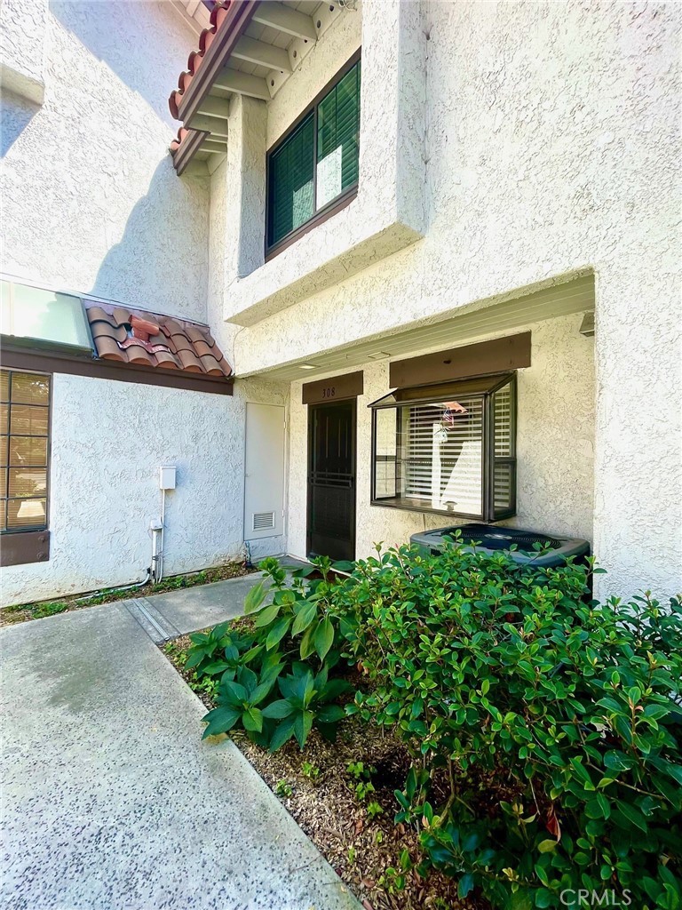 308 Maui Dr.