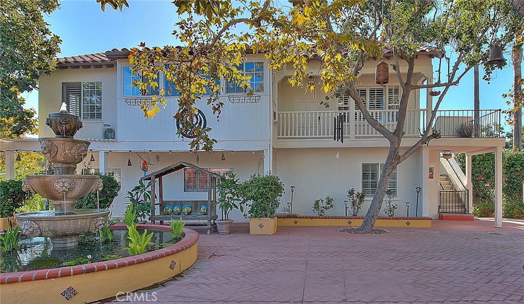 145 S Vista Grande, A