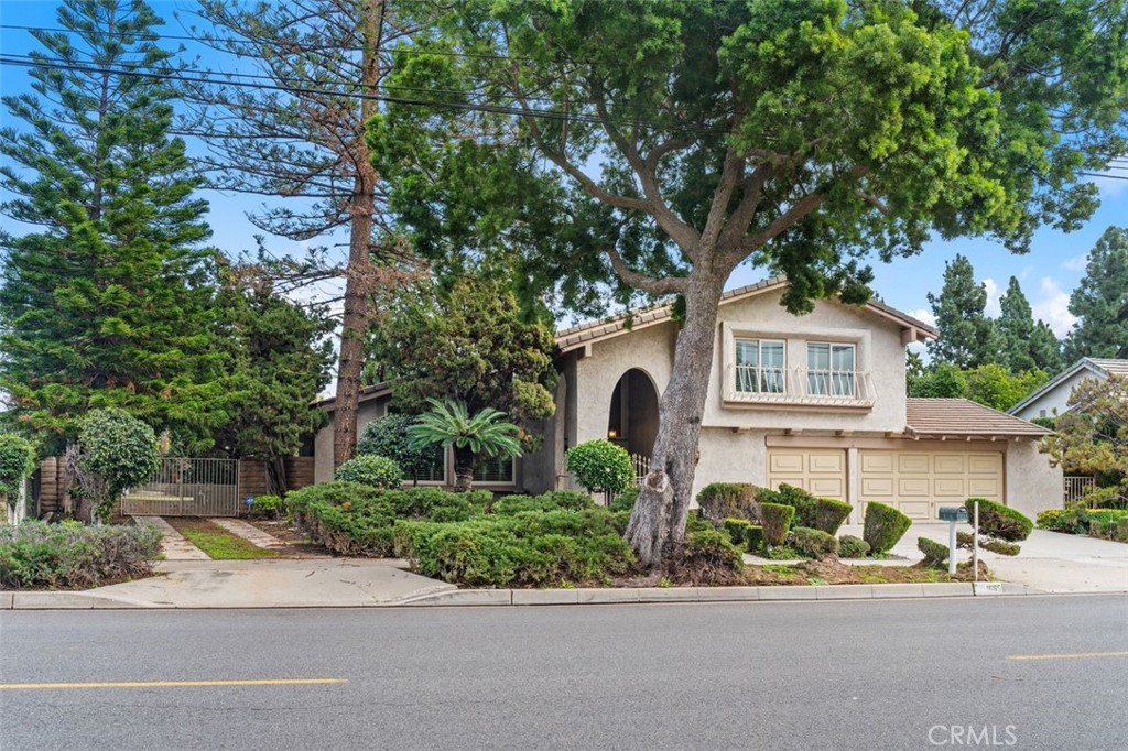 1665 N. Sycamore Street