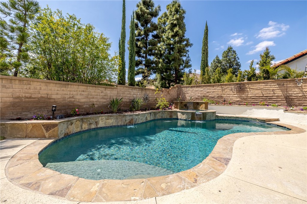 5515 Bluebrook