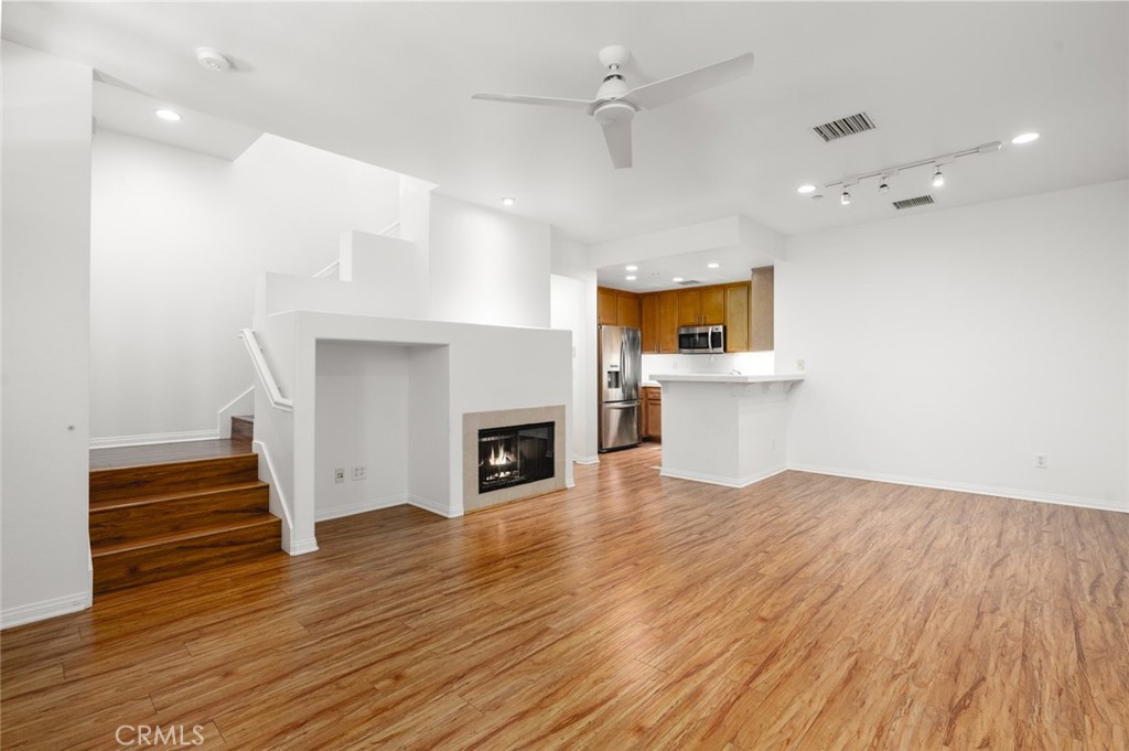 127 Jadestone