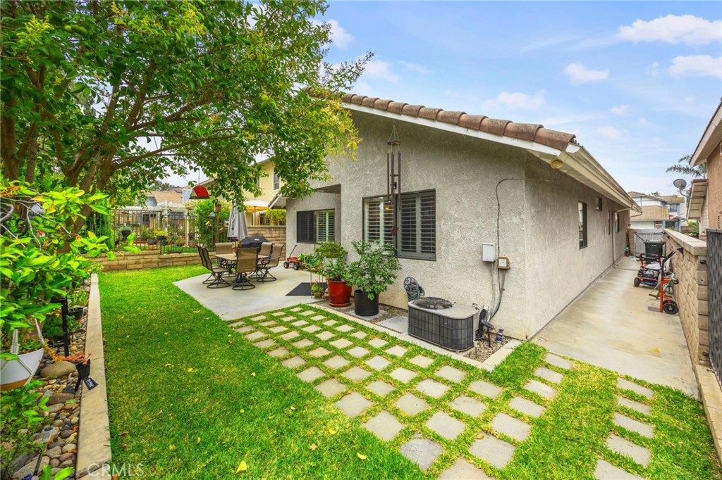 1213 Eckenrode