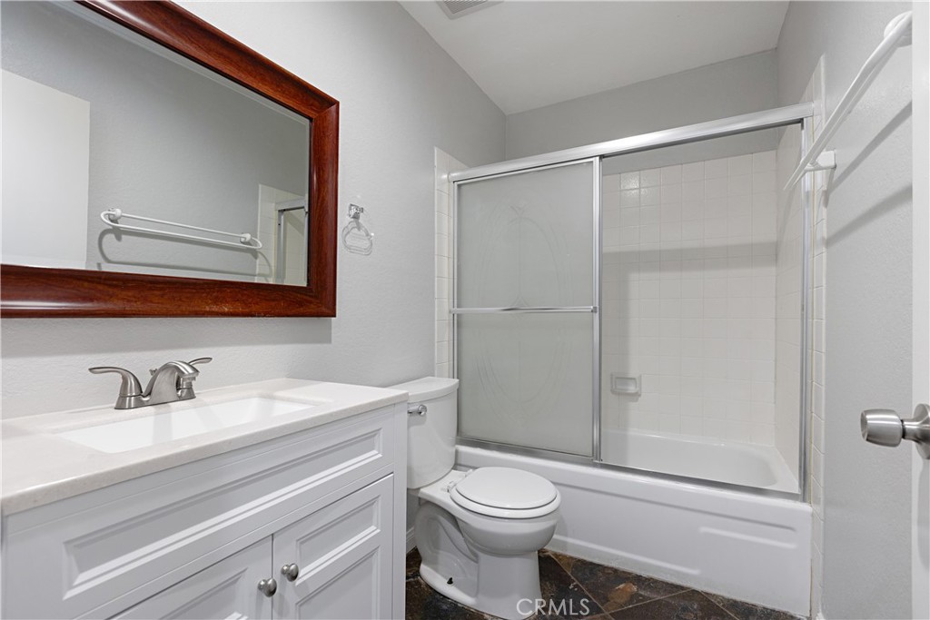 17572 Vandenberg Lane 01
