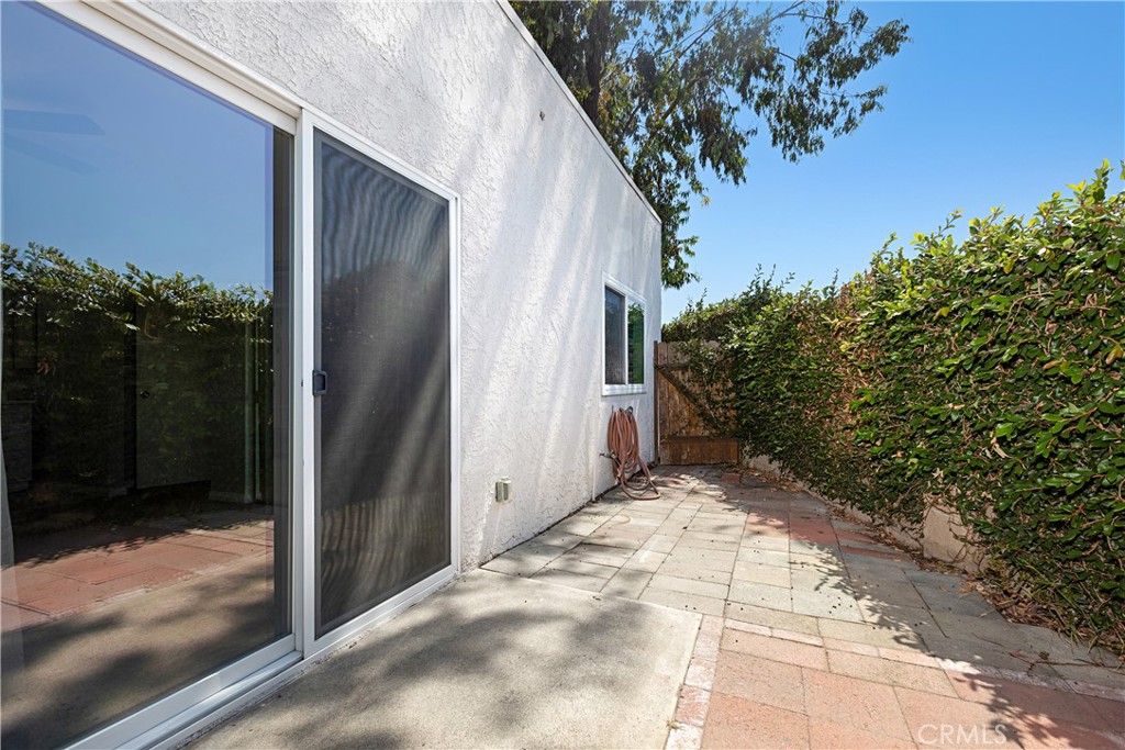17572 Vandenberg Lane 01