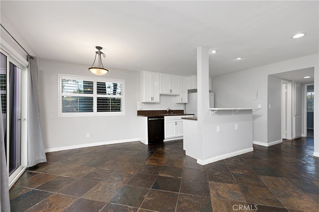 17572 Vandenberg Lane 01
