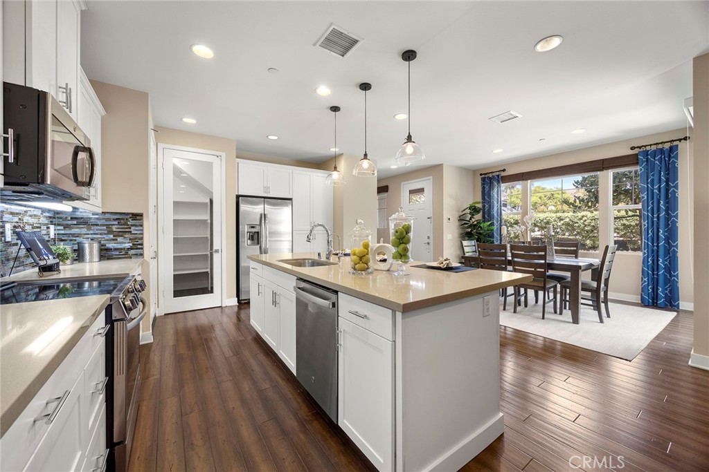 4330 Avocado Grove Lane