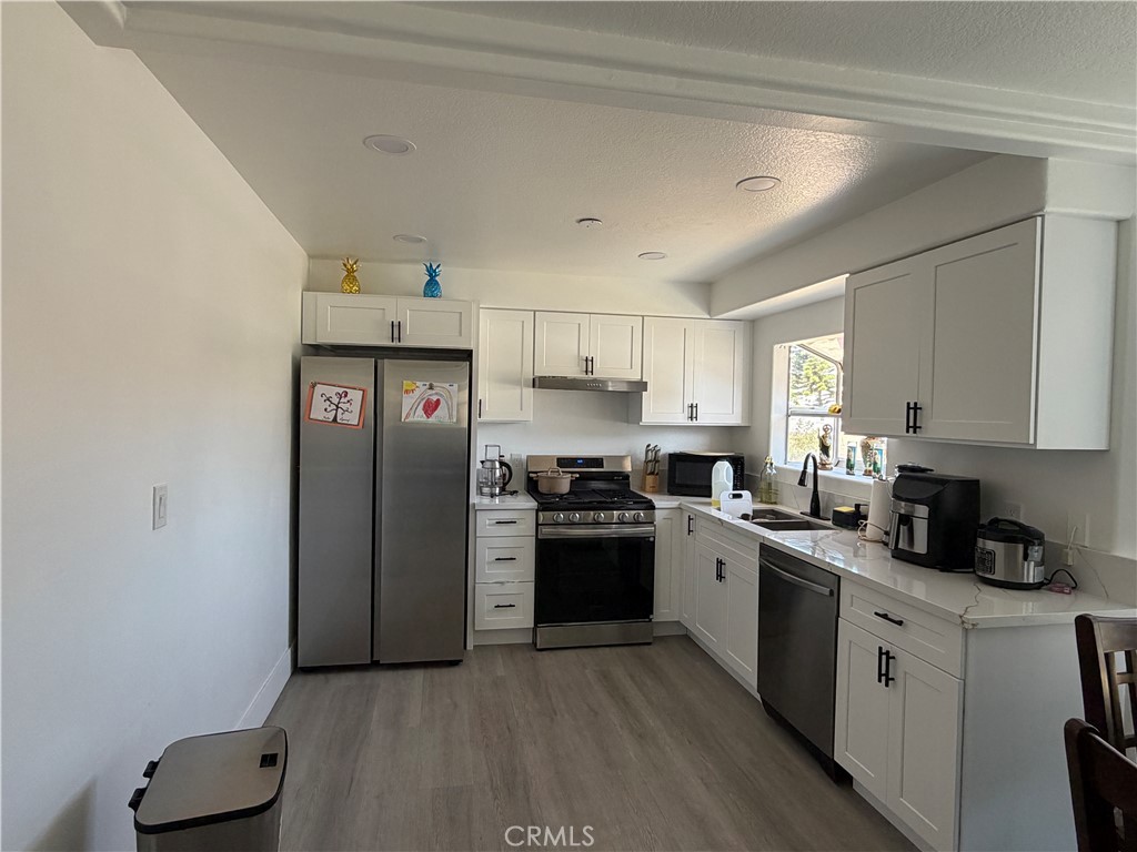 1518 W 206th