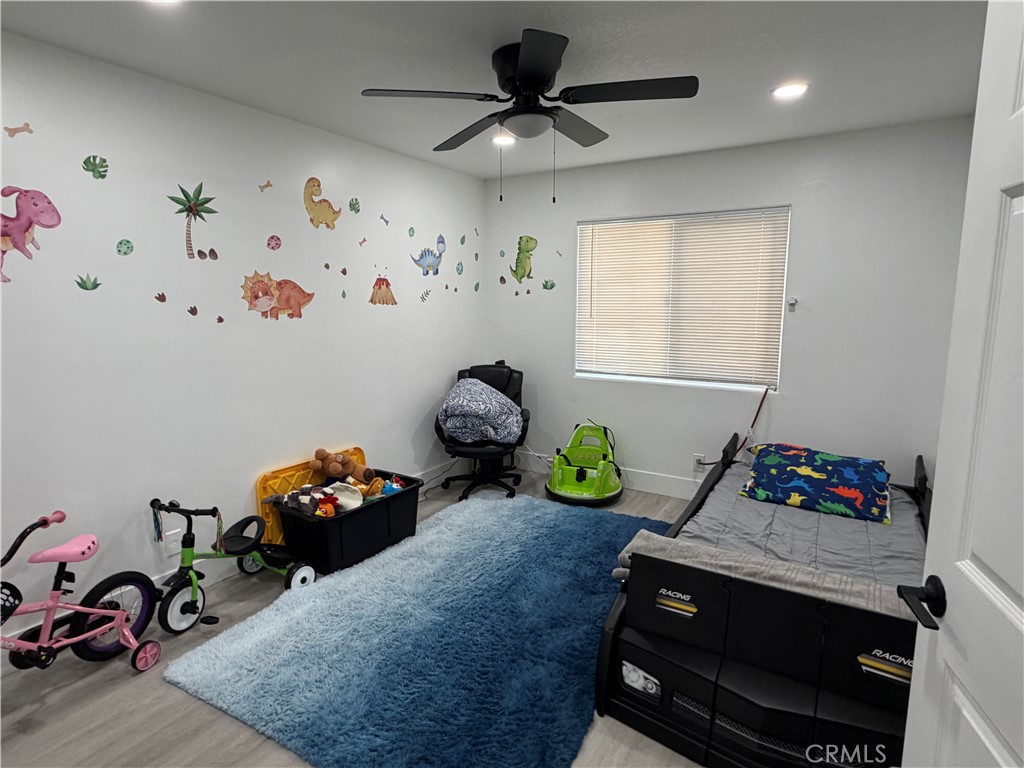 1518 W 206th