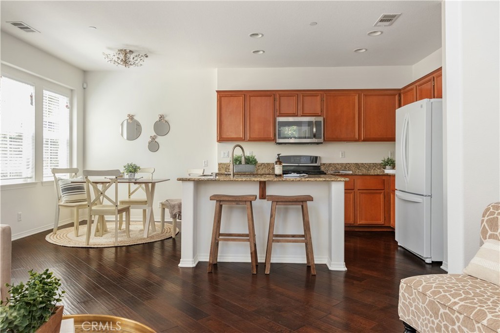 399 W Mountain Holly
