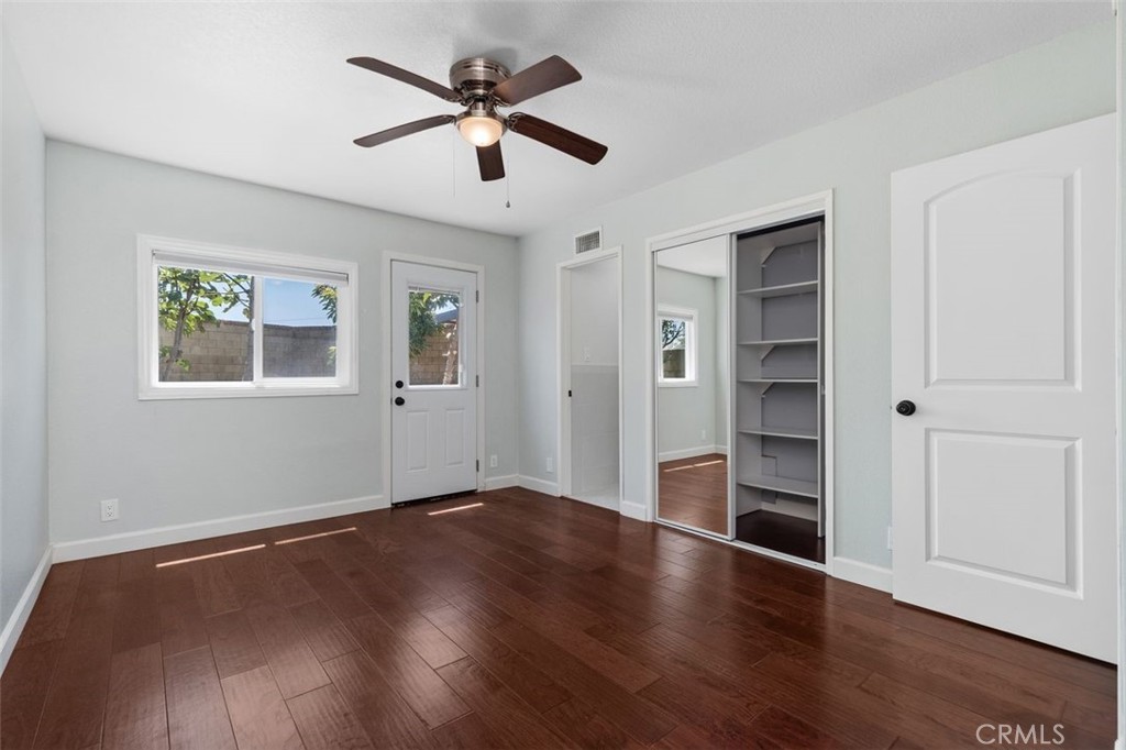 3338 E Radcliffe