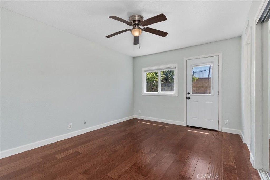 3338 E Radcliffe