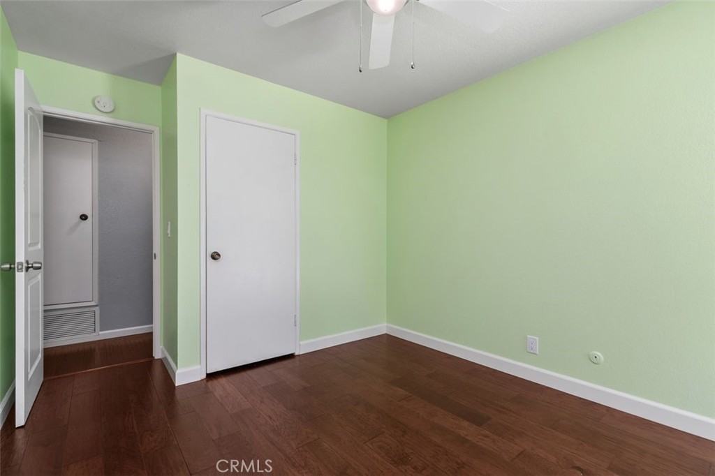 3338 E Radcliffe