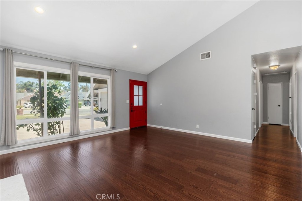 3338 E Radcliffe