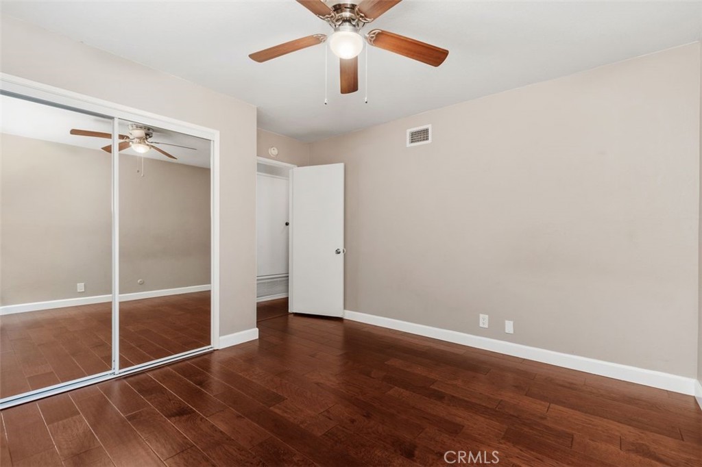 3338 E Radcliffe
