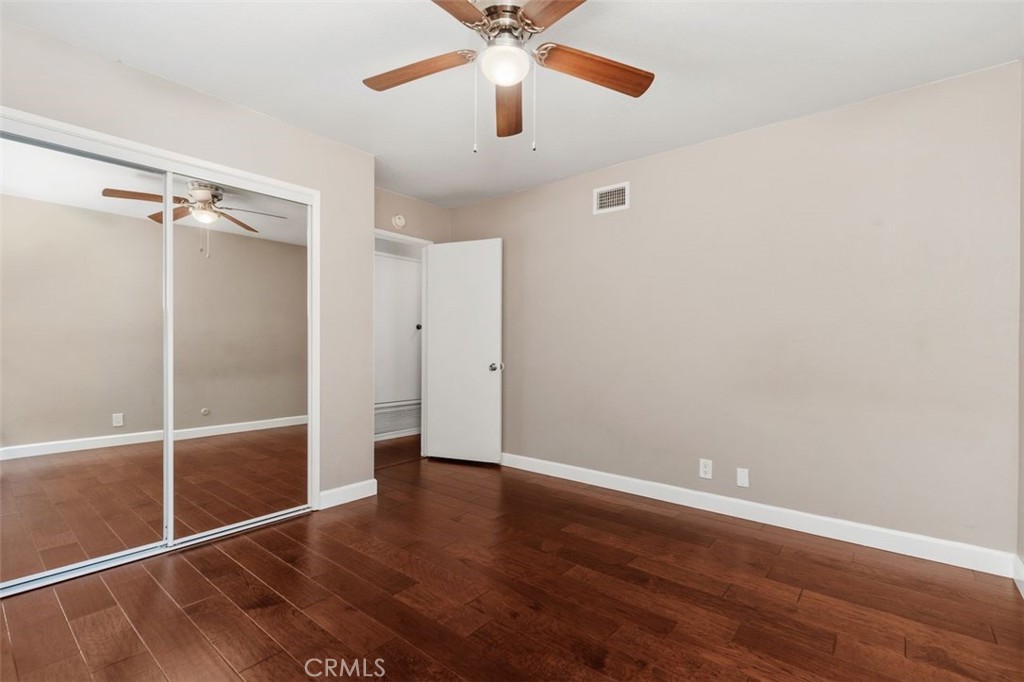 3338 E Radcliffe
