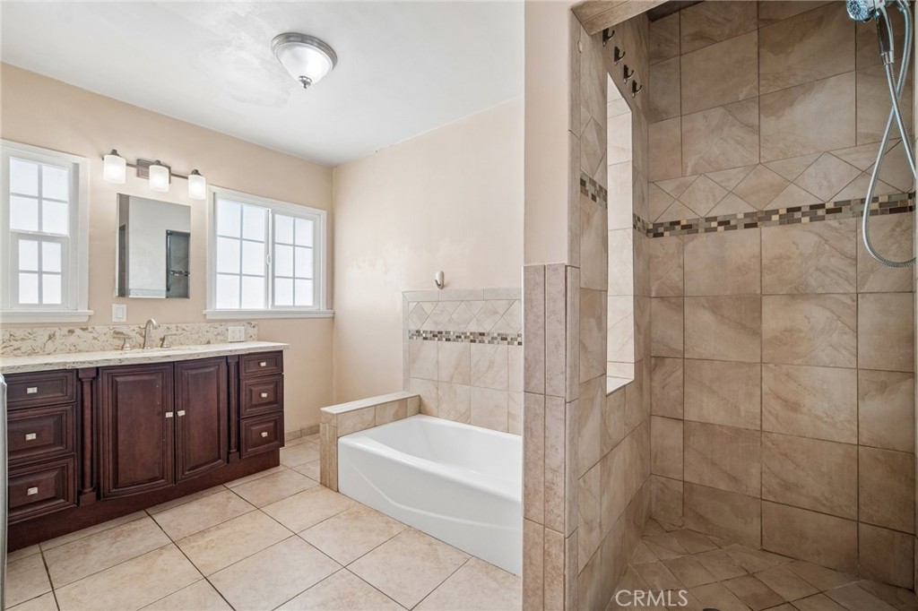 5129 Brea Crest