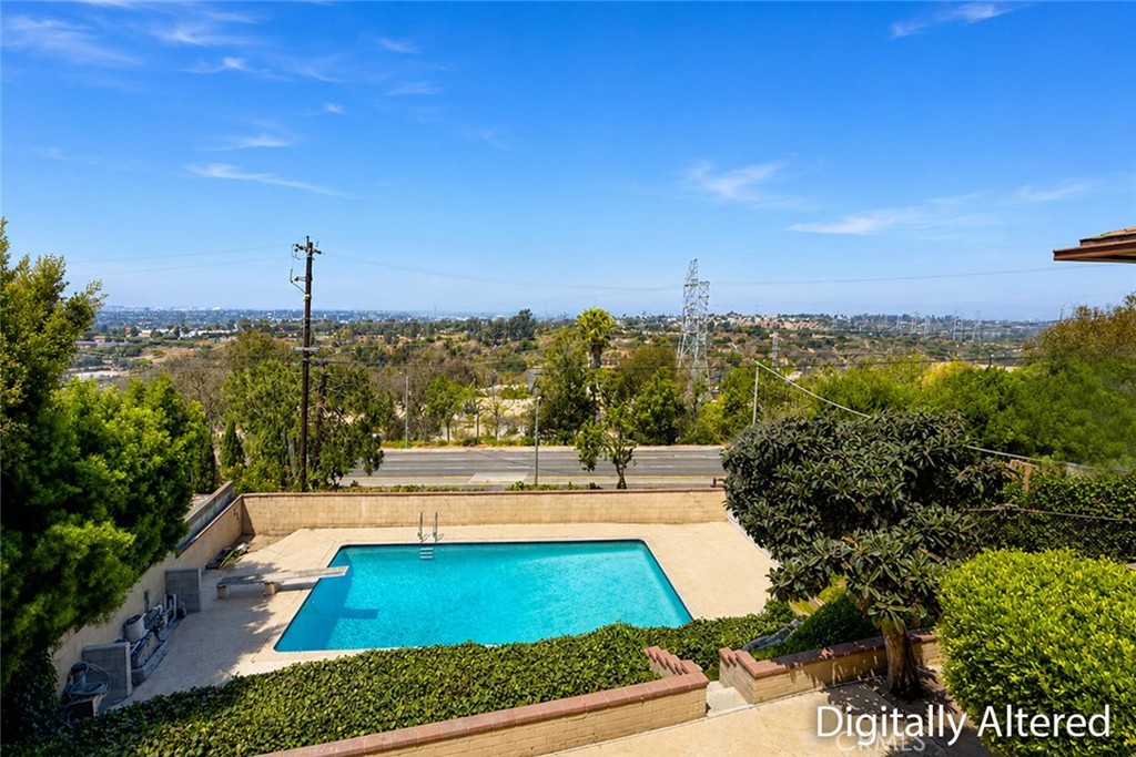 5129 Brea Crest