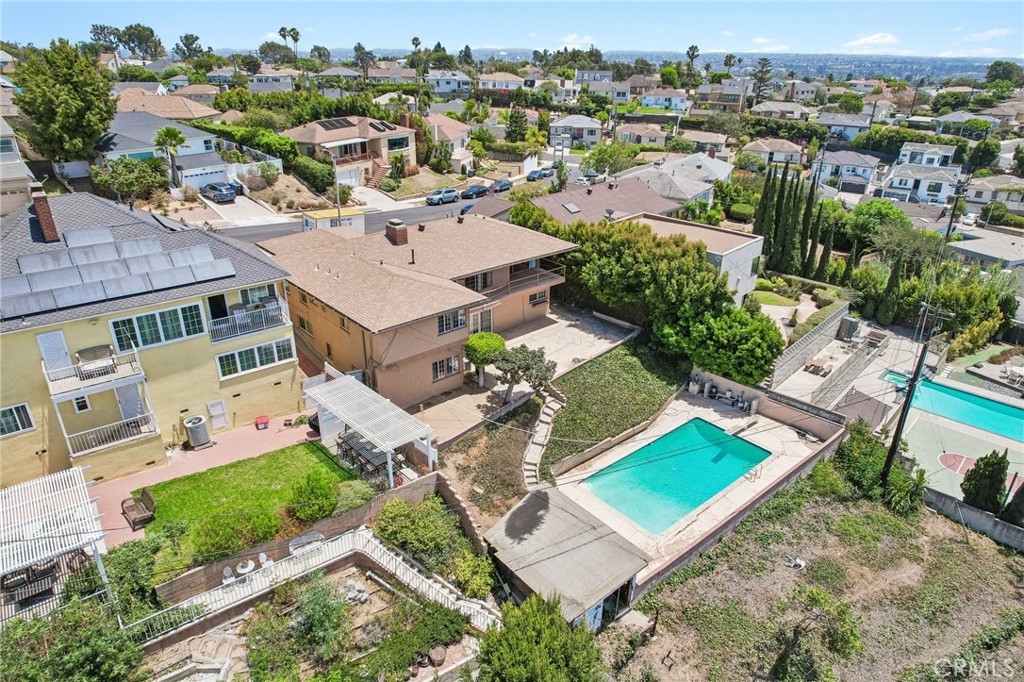 5129 Brea Crest