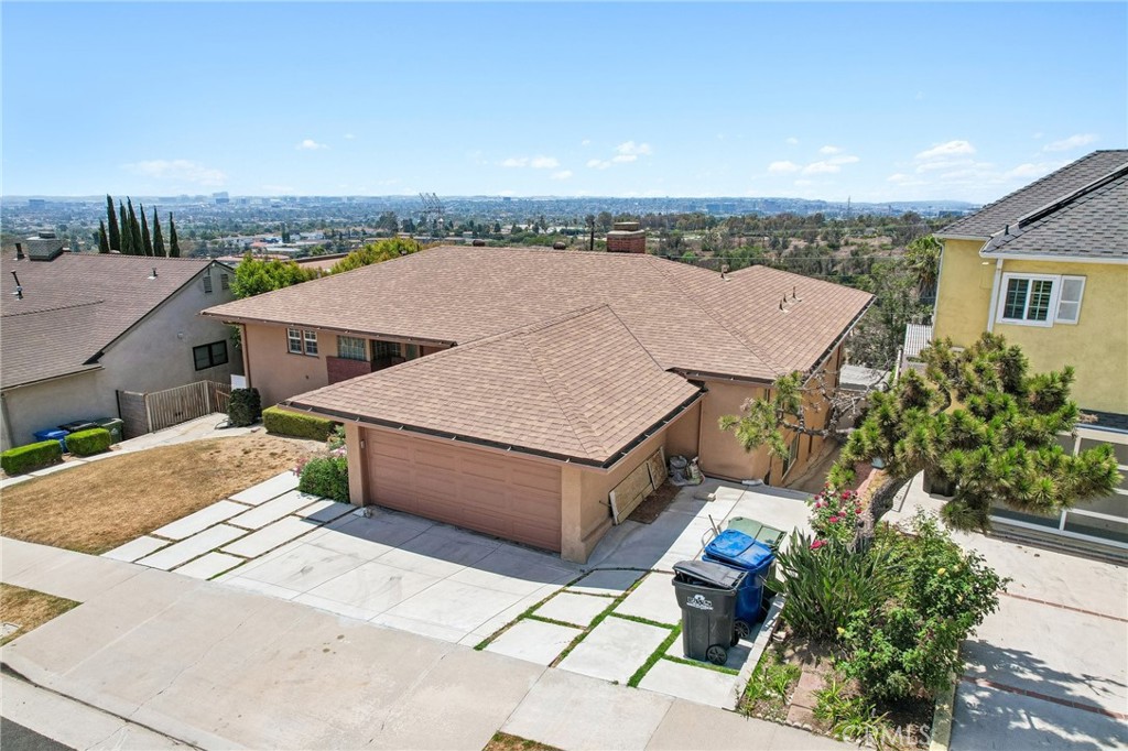 5129 Brea Crest