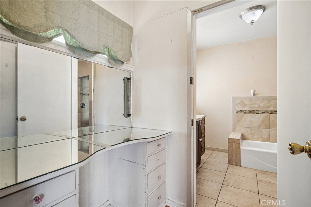 5129 Brea Crest