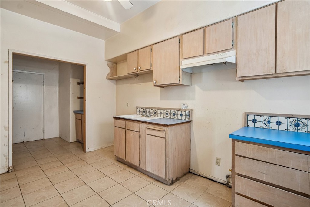 5129 Brea Crest