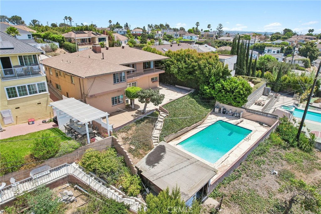 5129 Brea Crest