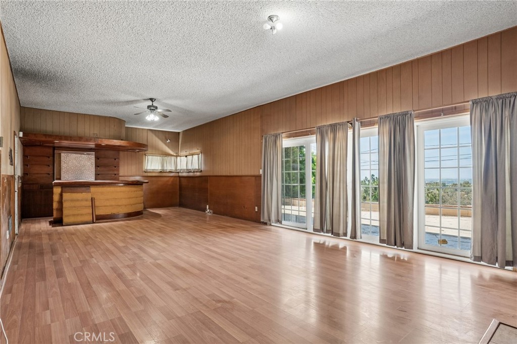 5129 Brea Crest
