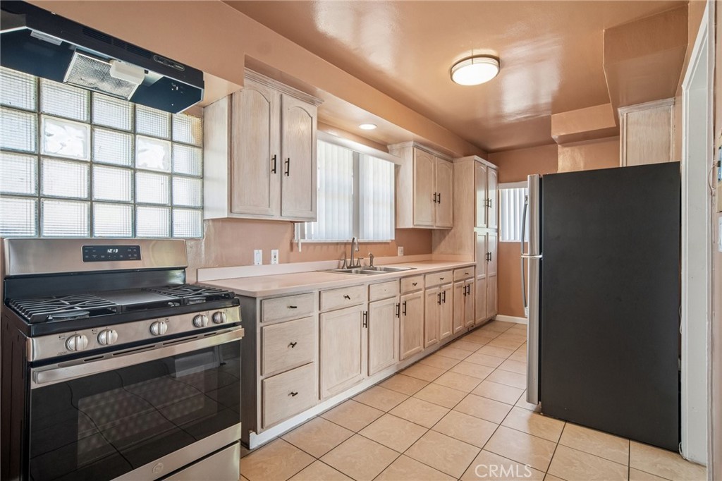 5129 Brea Crest