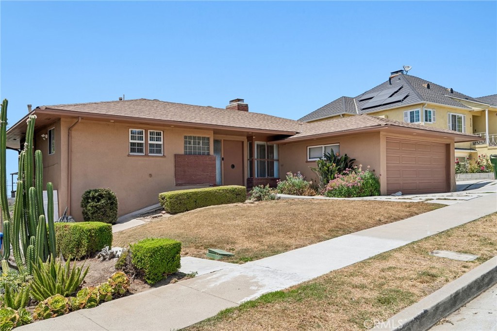 5129 Brea Crest