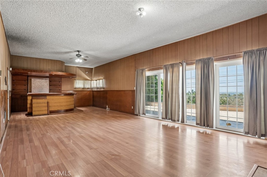 5129 Brea Crest