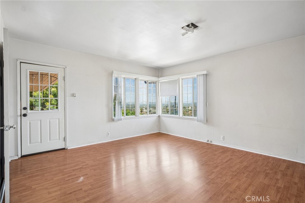 5129 Brea Crest