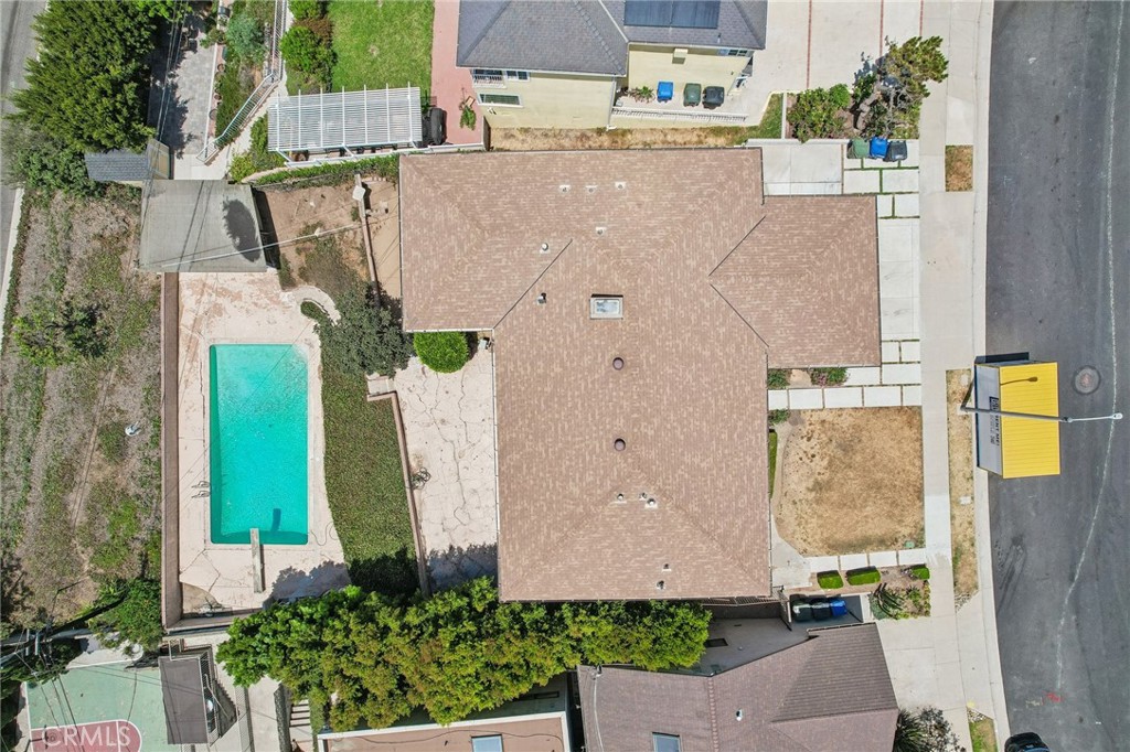 5129 Brea Crest