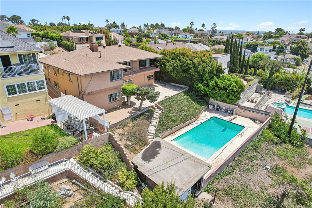 5129 Brea Crest