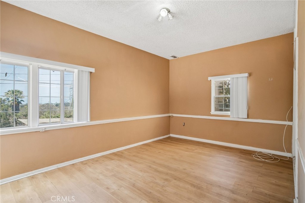 5129 Brea Crest