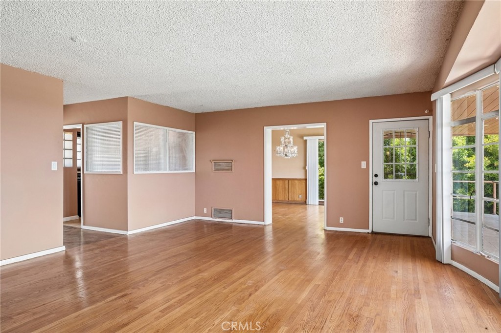 5129 Brea Crest