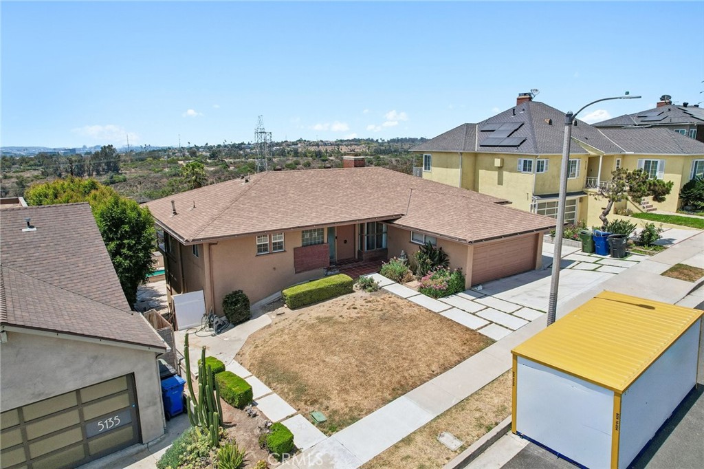 5129 Brea Crest