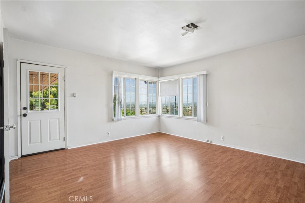 5129 Brea Crest