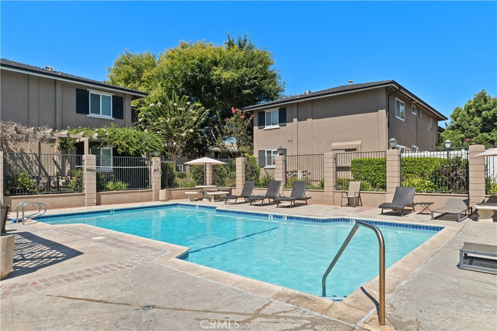 660 S Glassell Street 45