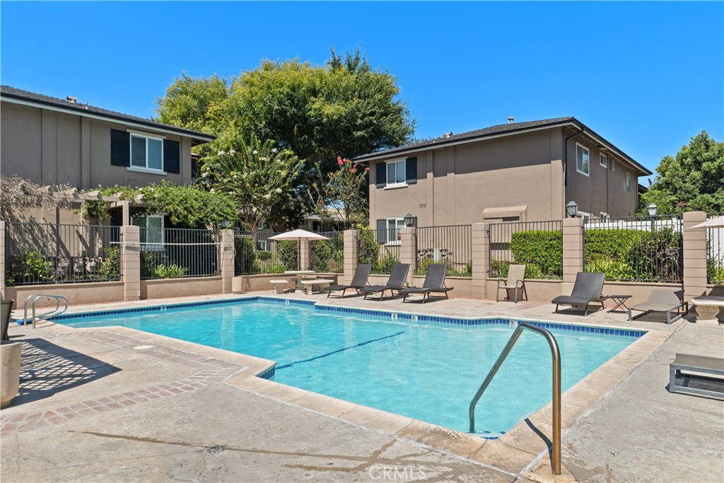 660 S Glassell Street 45