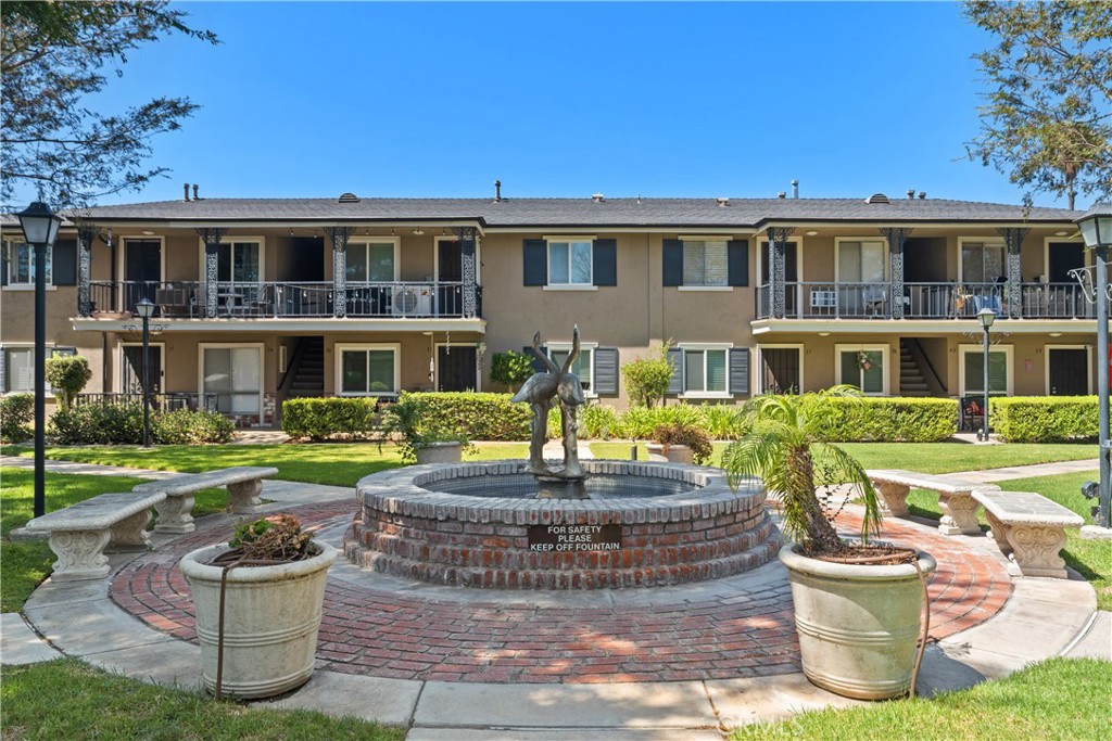 660 S Glassell Street 45