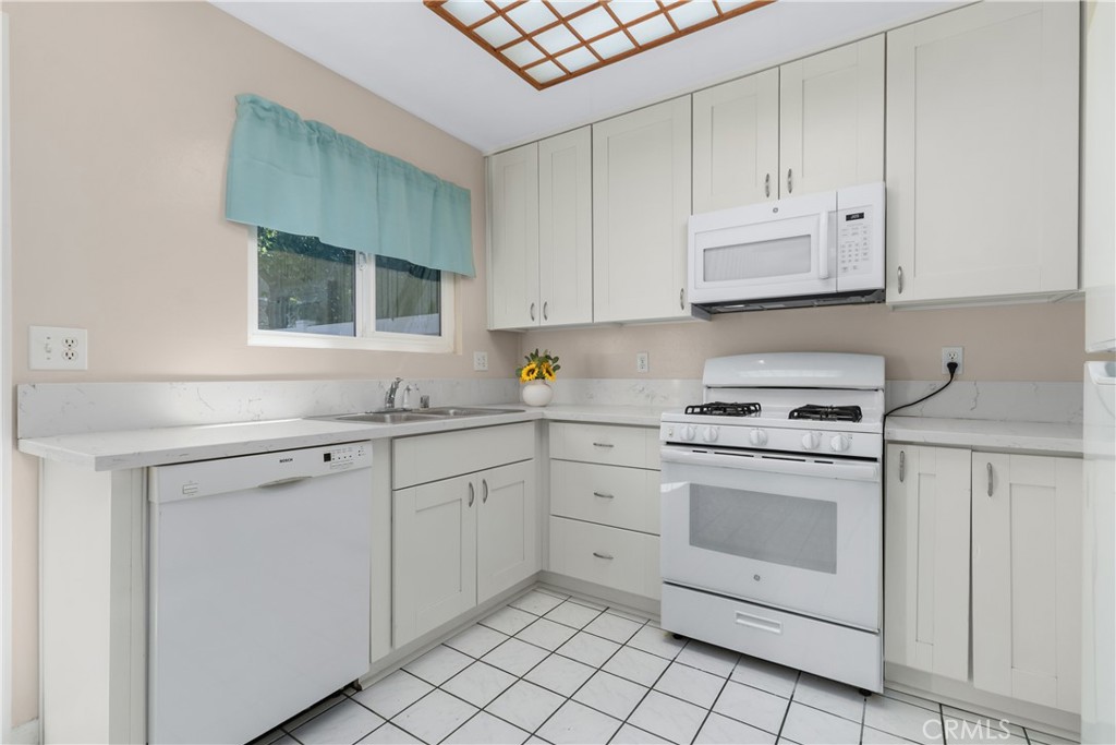 660 S Glassell Street 45