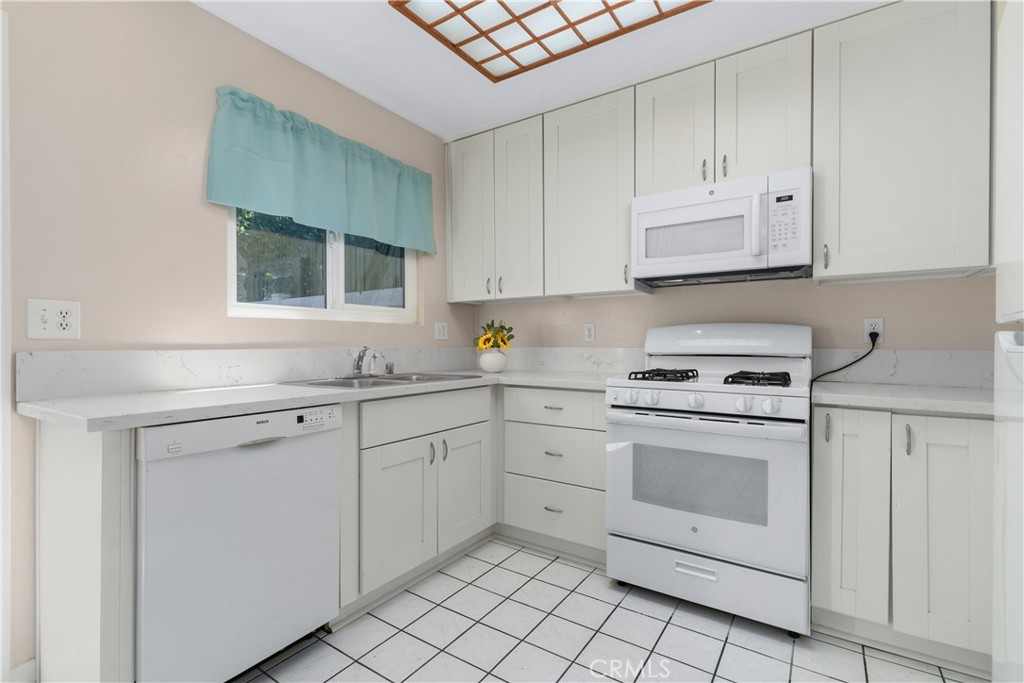 660 S Glassell Street 45